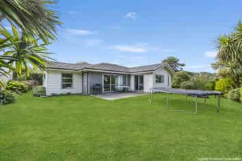 28 Sunstone Crescent, Brown Owl