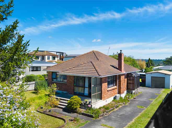 45 Sturges Road, Henderson