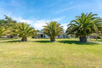 2/442 Glasseys Road, Southbridge