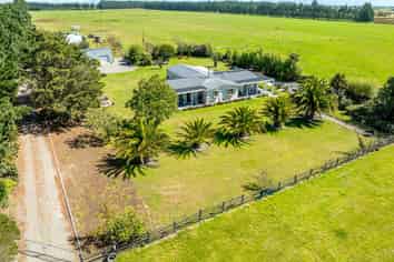 2/442 Glasseys Road, Southbridge