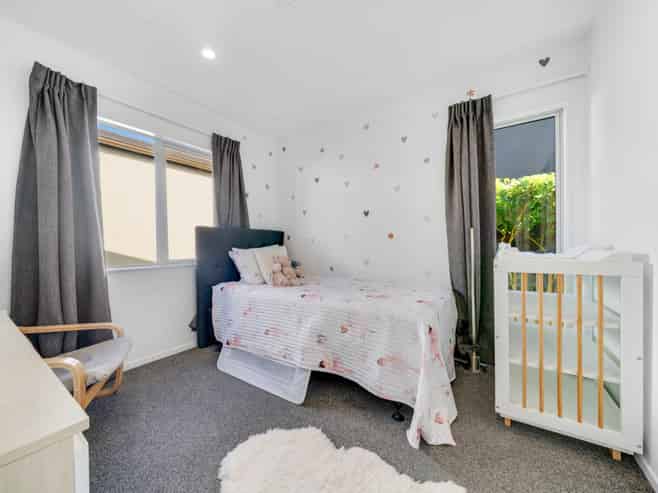 14 Regiment Road, Papakura