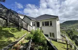 111 Nevay Road, Miramar