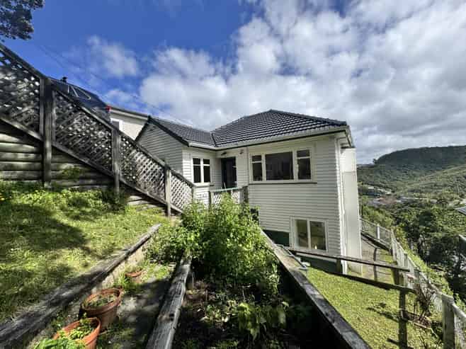 111 Nevay Road, Miramar