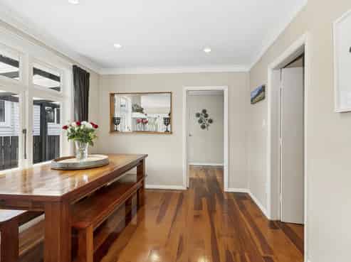 64 Airlie Road, Plimmerton