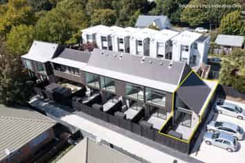 8/7 Grove Road, Addington