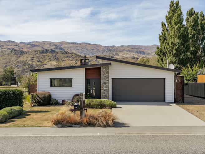 54 Stratford Drive, Mount Pisa, Cromwell