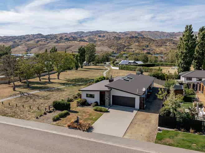 54 Stratford Drive, Mount Pisa, Cromwell