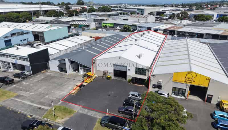 16 Olive Road, Penrose