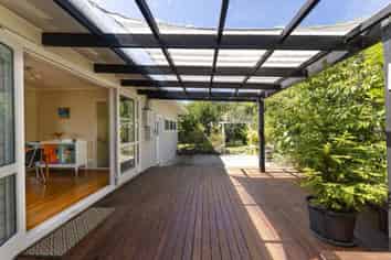 25 Churchill Avenue, Richmond