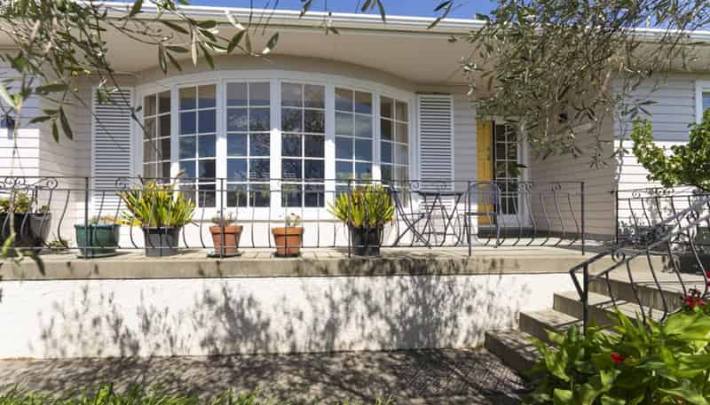 25 Churchill Avenue, Richmond