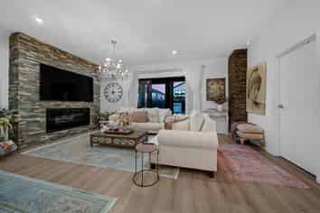 16 Lime Hill Rise, Flat Bush