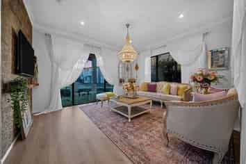 16 Lime Hill Rise, Flat Bush