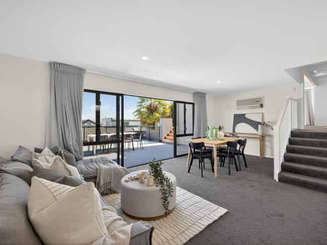 25 Lookaway Place, Huntsbury