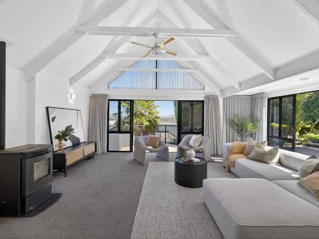 25 Lookaway Place, Huntsbury