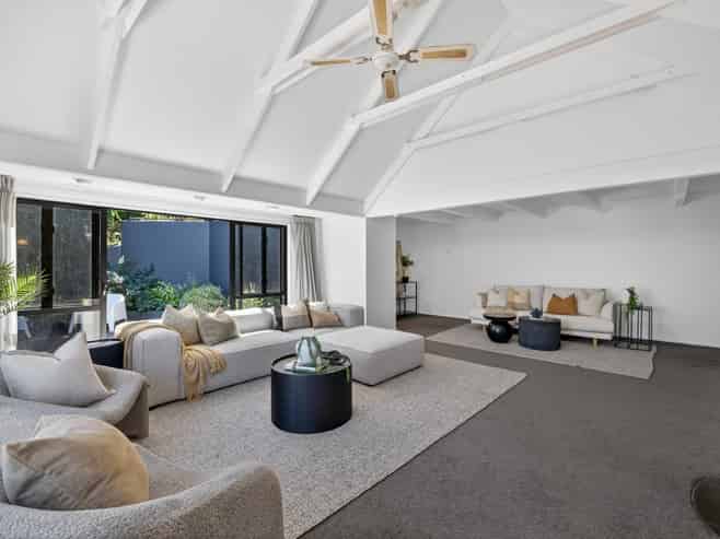 25 Lookaway Place, Huntsbury