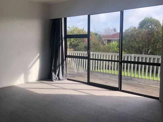 2/8 Coronation Road, Hillcrest