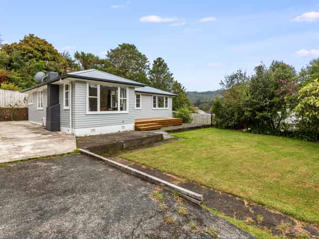 16 Rintoul Grove, Stokes Valley