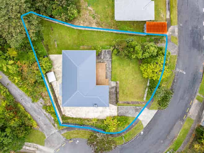 16 Rintoul Grove, Stokes Valley