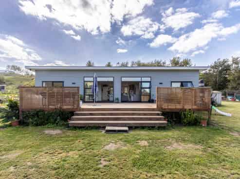 87 River Road, Otane