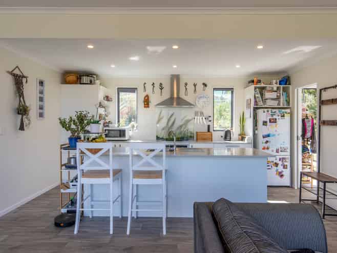 87 River Road, Otane