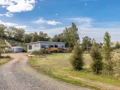 87 River Road, Otane