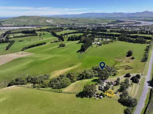 180 Leader Road West, Waiau