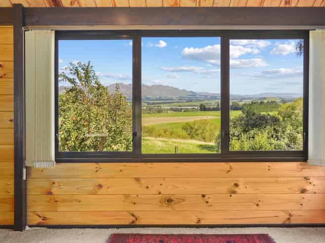 180 Leader Road West, Waiau