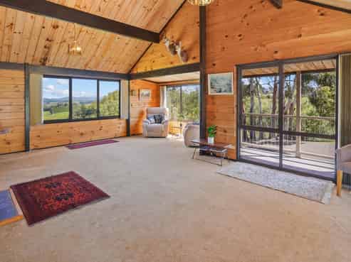 180 Leader Road West, Waiau