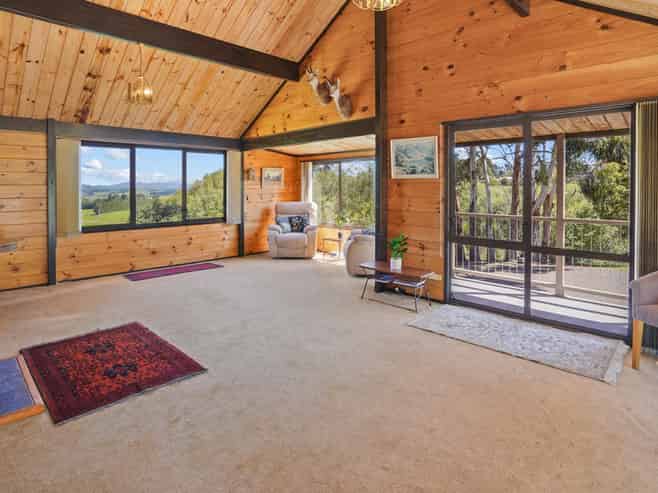 180 Leader Road West, Waiau