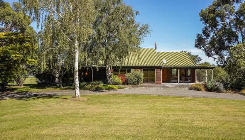 180 Leader Road West, Waiau