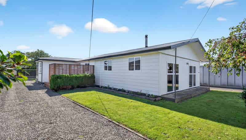 2 Philip Street, Carterton