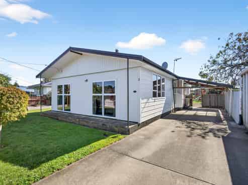 2 Philip Street, Carterton