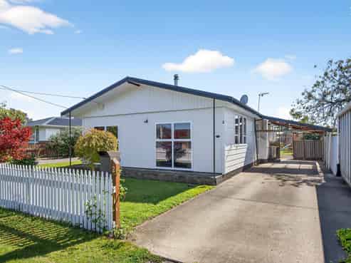2 Philip Street, Carterton