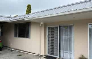 4/664 Gladstone Road , Gisborne