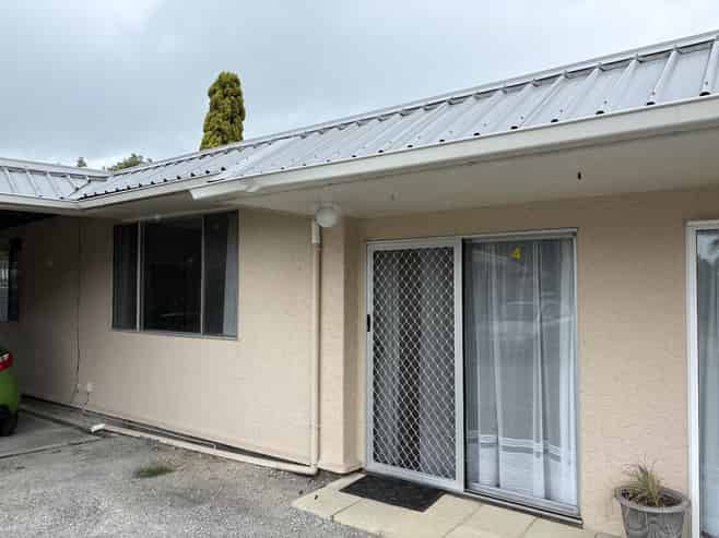 4/664 Gladstone Road , Gisborne