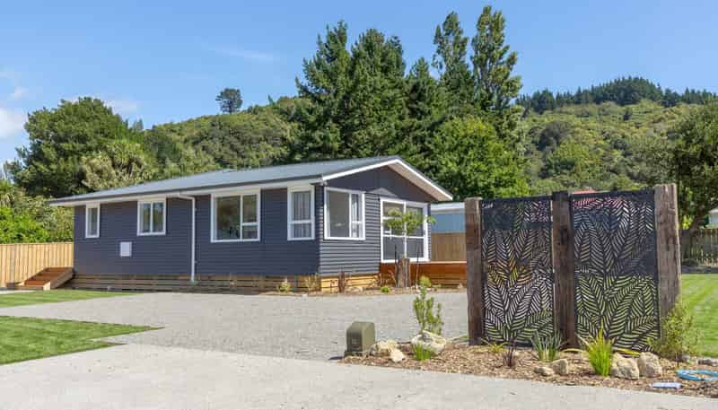 9 Lyttle Way, Featherston