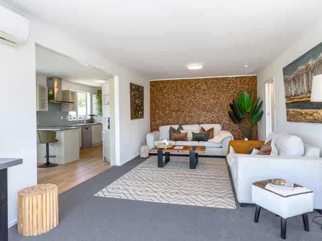 9 Lyttle Way, Featherston