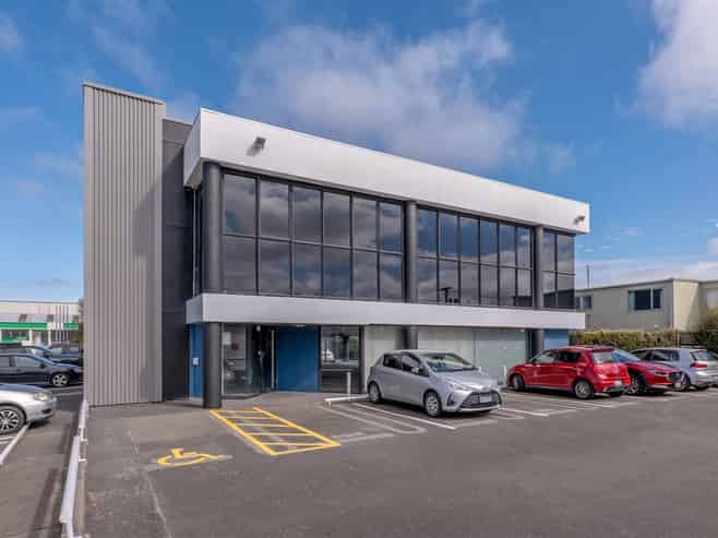 Versatile Two Level Office – Upper Riccarton