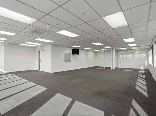Versatile Two Level Office – Upper Riccarton