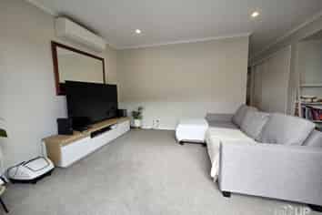 10 Te Rau Place, Hobsonville