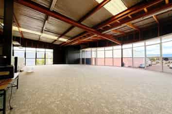 High Profile Wairau Showroom | 523 m2