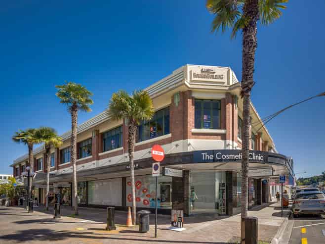 Functional Office in Popular Bowman Building