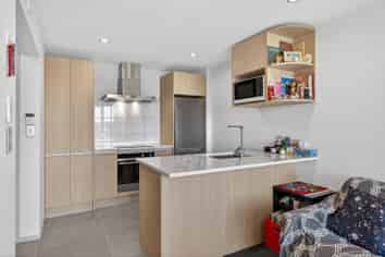 7/376 Worcester Street, Linwood