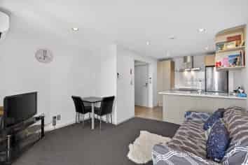 7/376 Worcester Street, Linwood