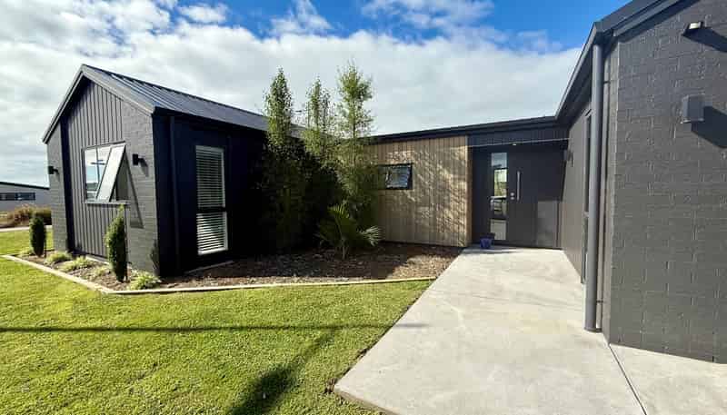 1 Tunarau Street, Raglan