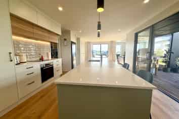 1 Tunarau Street, Raglan