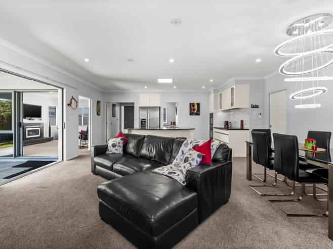 37 Kapiti Drive, Poraiti