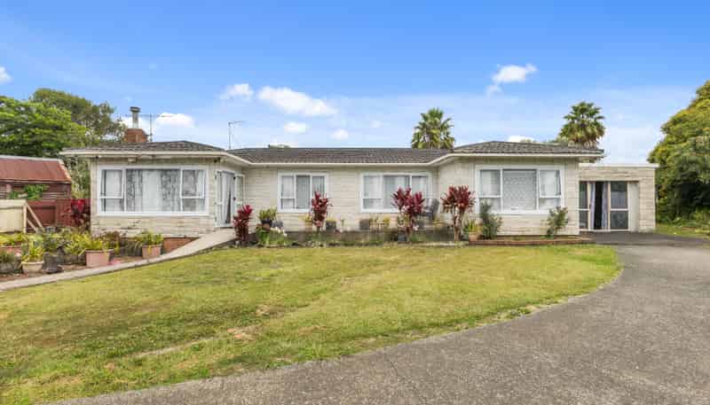 76 Hallberry Road, Mangere East