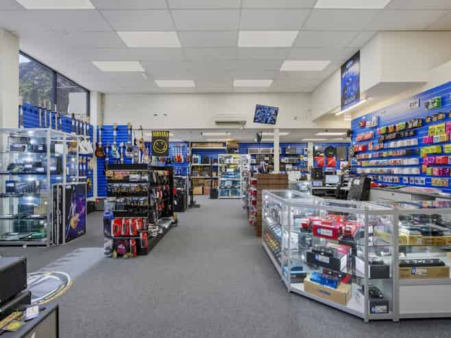 National brand tenant in prime position