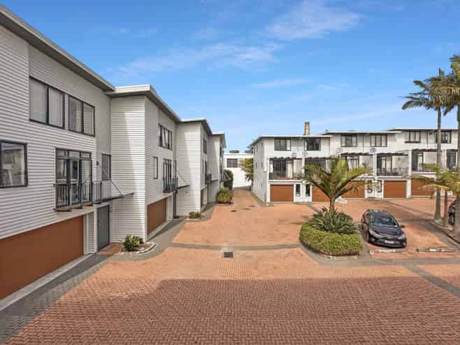 13/50 Livingston Street, Westmere